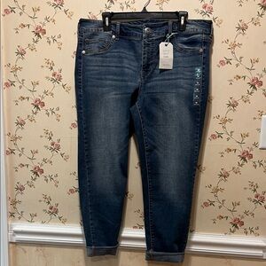 Maurices Dark Blue Ankle Jeans Size 16